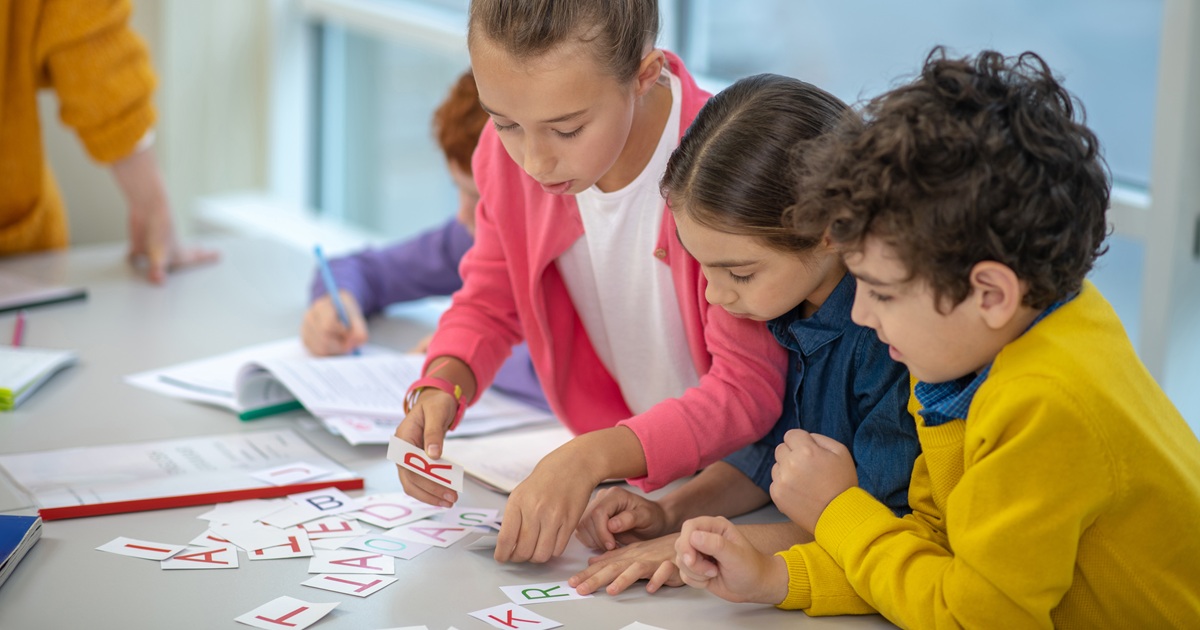 21 jeux de compétition d’orthographe qui occupent les enfants plus que les abeilles